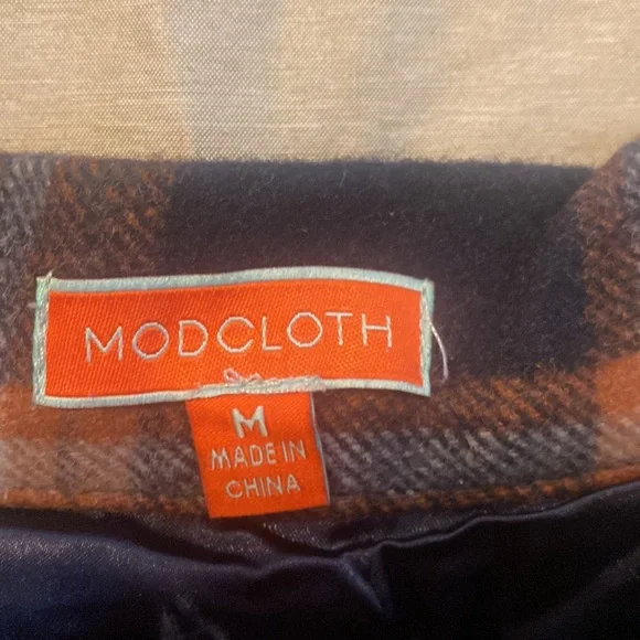 Modcloth plaid wool skaters skirt size medium - Picture 2 of 4